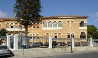 Дворец архиепископа, вид с улицы