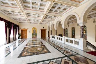 Интерьер Дворца архиепископа.
