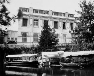 Этот дворец был построен султаном Селимо