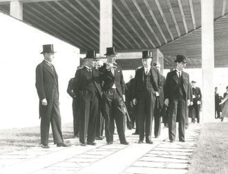 «Лесное кладбище» — Скугсчюркогорден – б