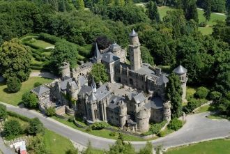 Замок Левенбург выглядит как настоящая к