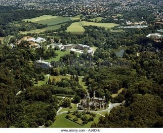 Замок Левенбург, вид с вертолёта.