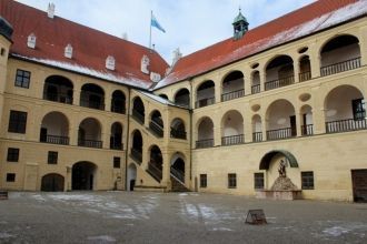 Внутренний двор замка Траусниц. В 18 век