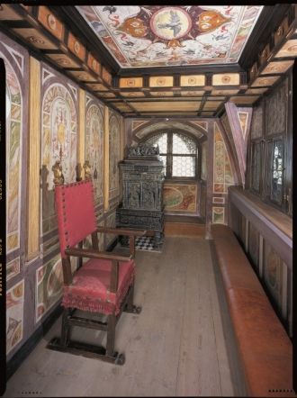 Музейная экспозиция в замке Траусниц. по