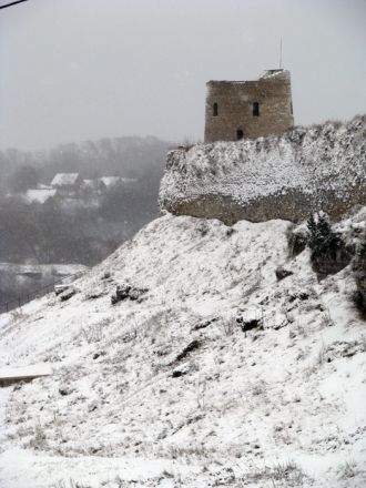 Башня “Луковка”.  Эта круглая башня мене
