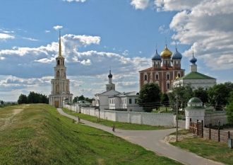 До XV столетия архитектура Кремля была п