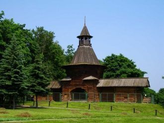 В 1728 году приехавший в Москву на корон