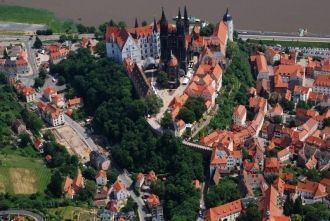 Замок Альбрехтсбург, аэрофотосъёмка.