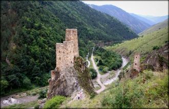 Жилыми были верхние этажи. Между этажами