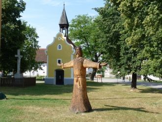 Каменные и наполовину деревянные построй