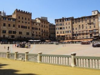 Здесь дважды в год происходит главное со