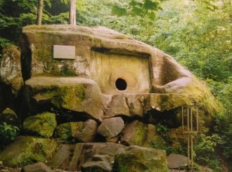 Потому нас так и поражают эти таинственн