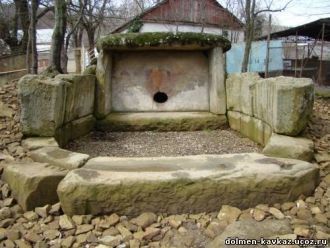 Люди эти были очень слабо оснащены техни