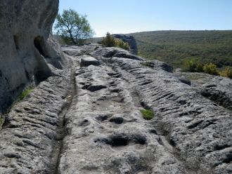 Эски-Керменская крепость имела четыре вх