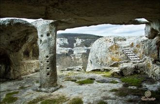 Пещерный город Эски-Кермен