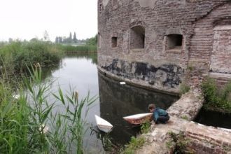 Вся эта сложнейшая система строилась для