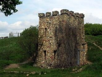 В музее-заповеднике функционирует 3 музе