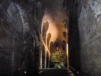 Крепость не только построена на скале, н