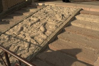 В отдельном здании хранились повествующи