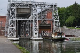 Первый судоподъемник был открыт в 1888 г