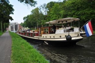 Однако судоходству мешал слишком большой