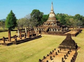 Недалеко от Си Сатчаналай находится еще 