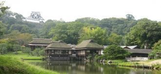 Главная башня, вздымающаяся на вершине х