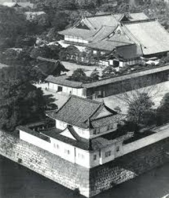 Замок Нидзё окружен двумя кольцами укреп