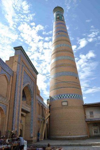 Вход в город осуществлялся посредством ч