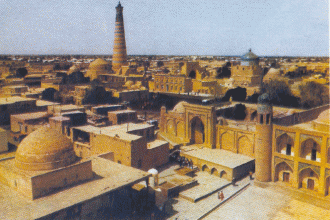 Средневековые строения Старого города. И