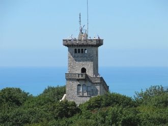 До наших дней башня дошла в своем первоз