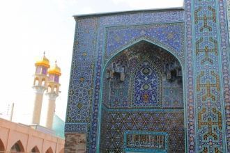 Играет важную роль в экономике и политик