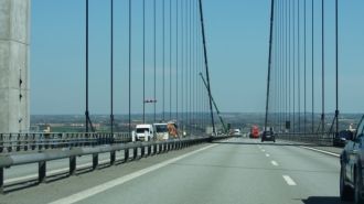 Подвесные конструкции-тросы выглядят оче