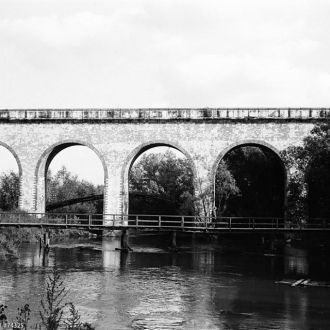В советский период по акведуку проложили