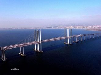 В строение шло полмиллиона тонн стали и 