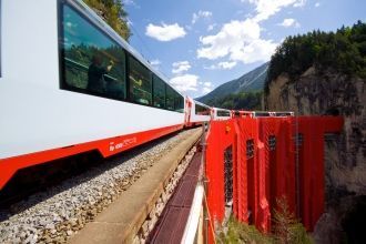 Проект моста принадлежит Александру Акат