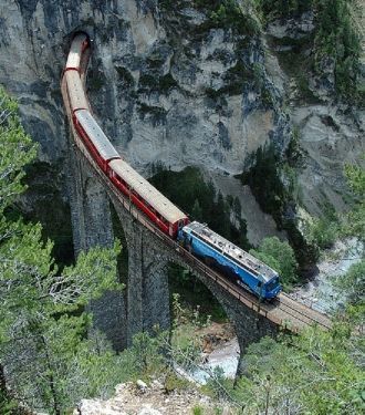 Во время постройки моста была применена 