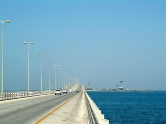 Комплекс мостов делится на три части: со