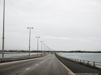 С моста открываются чудесные виды.