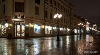 Вечерний вид на улицу Баумана.