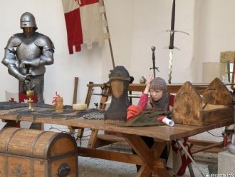 Летом в замке проводятся тематические ко