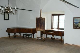 Интерьер Велика Табора щедро украшен кар