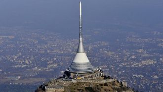 Телебашня Ештед стала уникальной доминан