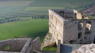 О замке сложены легенды, основанные возм