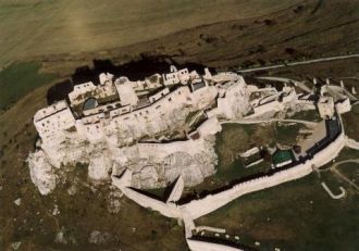 Вид на Замок Спишский Град с высоты птич