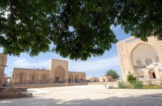 В северном конце основного коридора XVI 