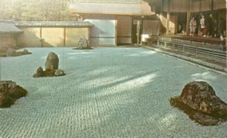 Первое впечатление от сада — чистота и с