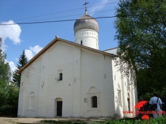 Верхняя часть церкви была в более поздне