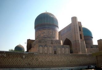 Мечеть Биби-Ханум была построена в 1404 