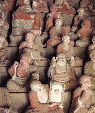 Скульптурная композиция «Гохяку ракан» б